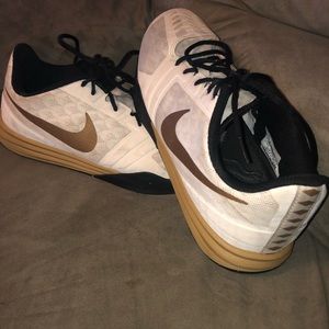 Nike Kobe Bryant mamba gold basketball shoes